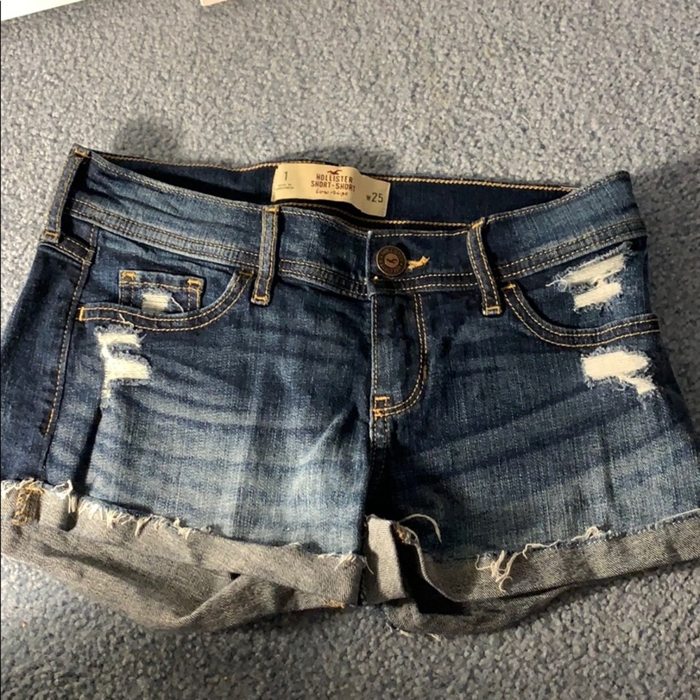 HOLLISTER SHORT-SHORT